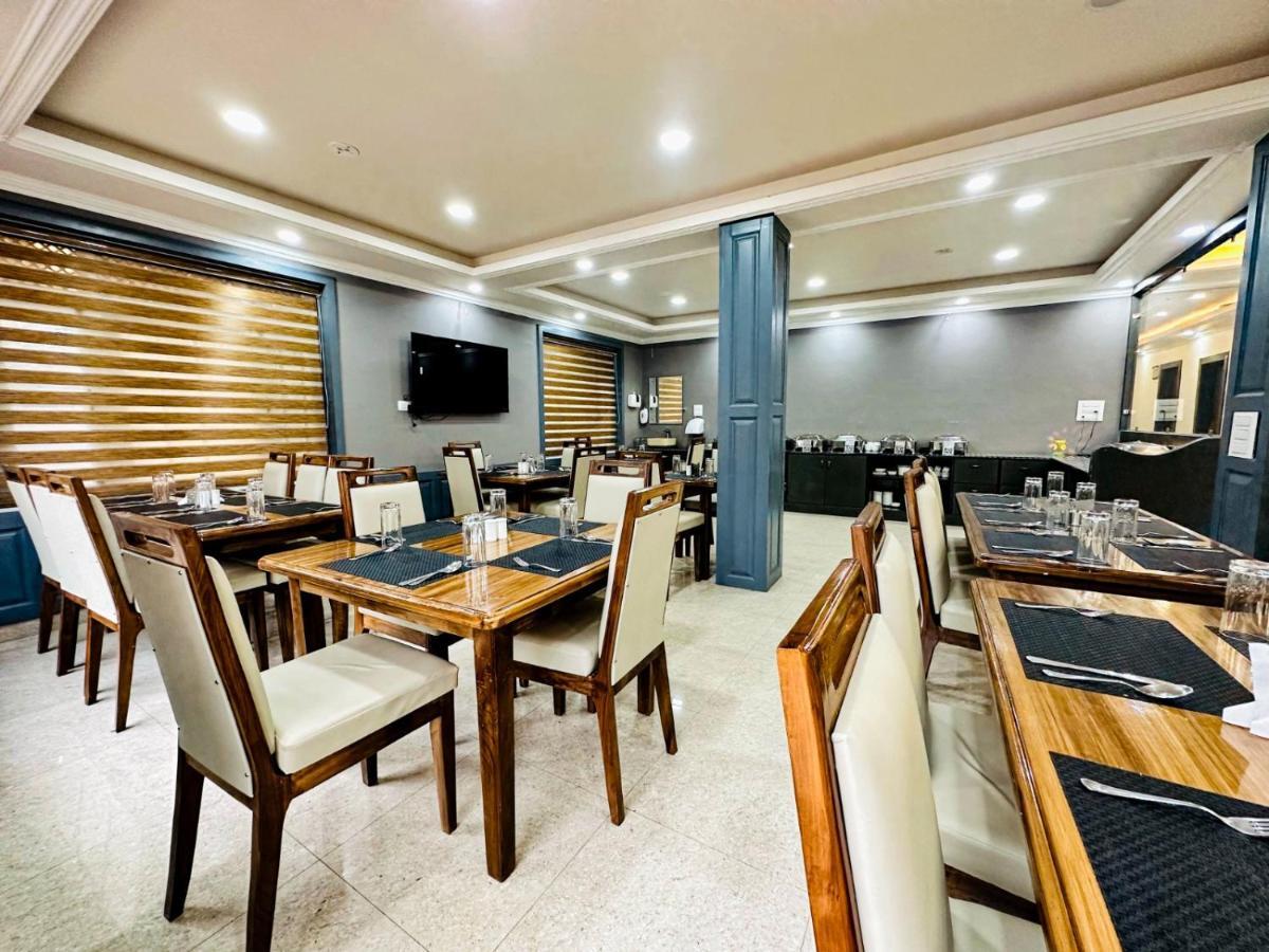 Srinagar Group Of Hotels المظهر الخارجي الصورة